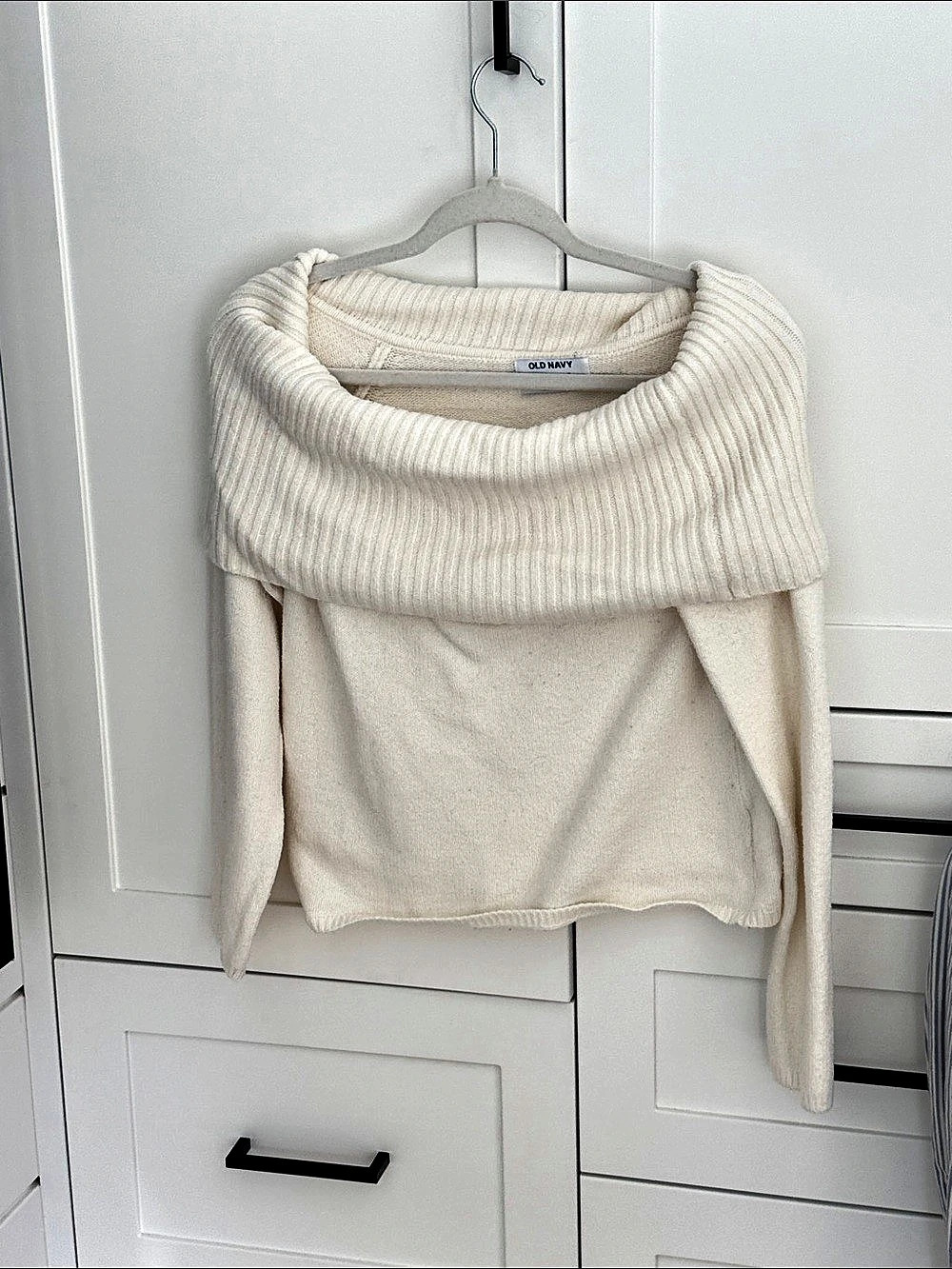 Old Navy Ribbed Cowl Neck Sweater in Cream Size Medium